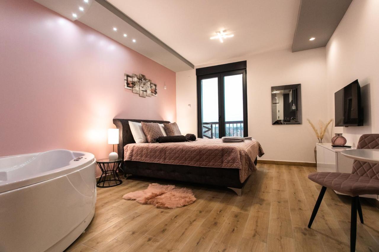 Room Jacuzzi “Athena” Subotica Exterior foto